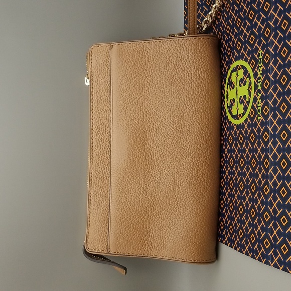 Tory Burch Mercer Pebbled Leathe zip top Crossbody - Picture 2 of 6